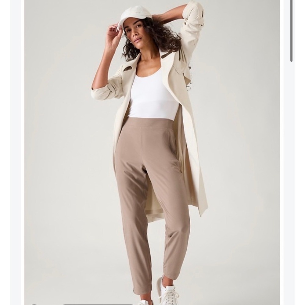 Athleta Brooklyn Heights High Rise Ankle Pant Tan Jogger Women's Size 4